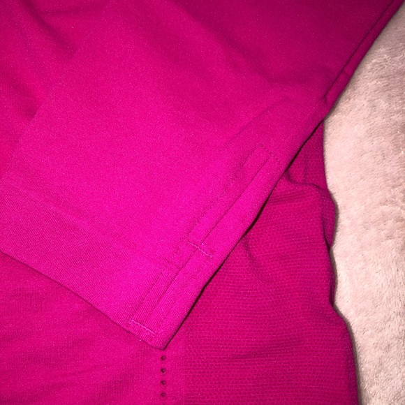 NWT Fabletics Delta L/S Top size Medium - Picture 8 of 8